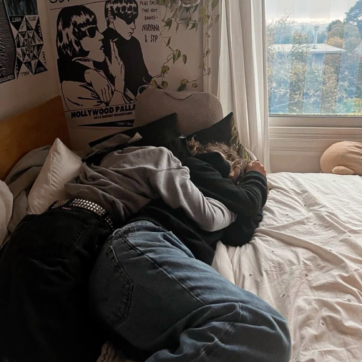 cuntmike tweet media