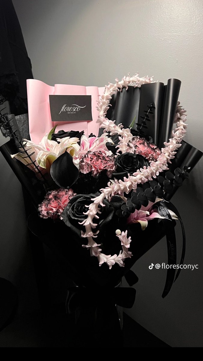 bord3rlilith tweet media