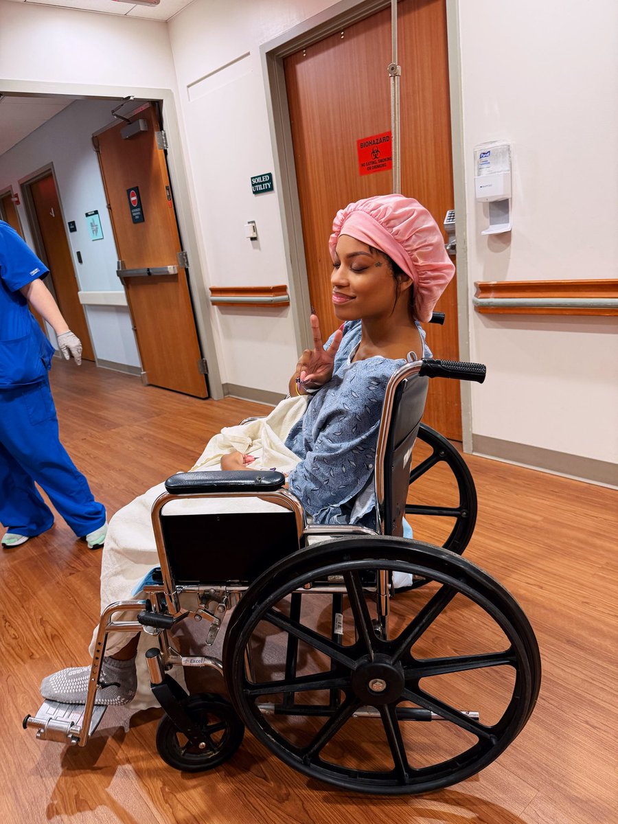 MONALEO 🎀 tweet media