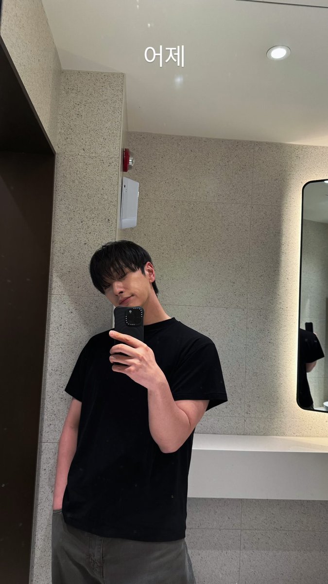 This is 투피엠 tweet media