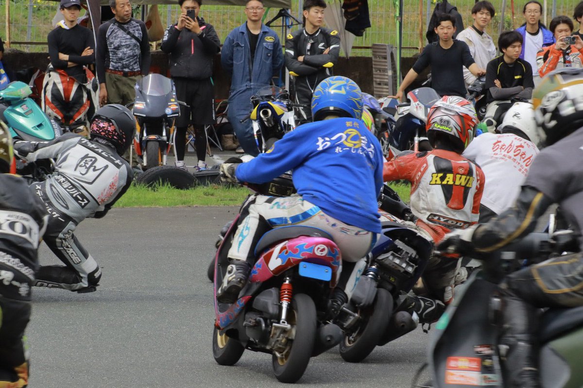 kuremu930's tweet image. 桜を見る会お疲れ様でした！

コースの上り勾配がキツいお陰で名阪の5倍くらい縦卍エグい人になってた気する🤔

割に模擬レース2位やったけども。

最近FN4のレース2位しか取れてへんやんけ😇

 #桜を見る会
 #だもんで