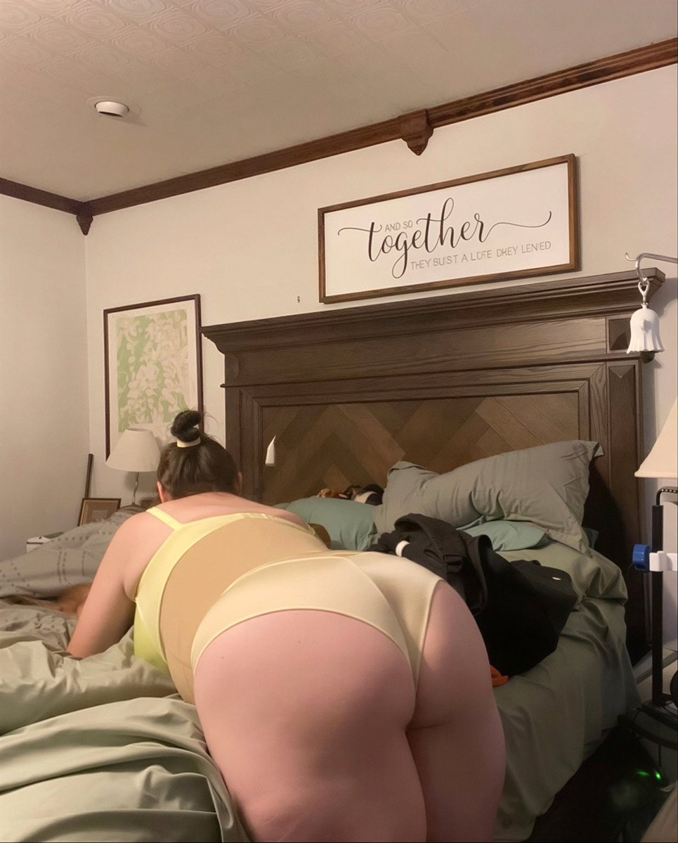 miss_angie43 tweet media