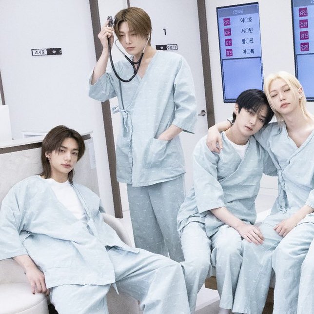 au donde los $kz tienen q hacerse un chequeo grupal y descubren que hyun esta preñado (solo el y minho sabían)