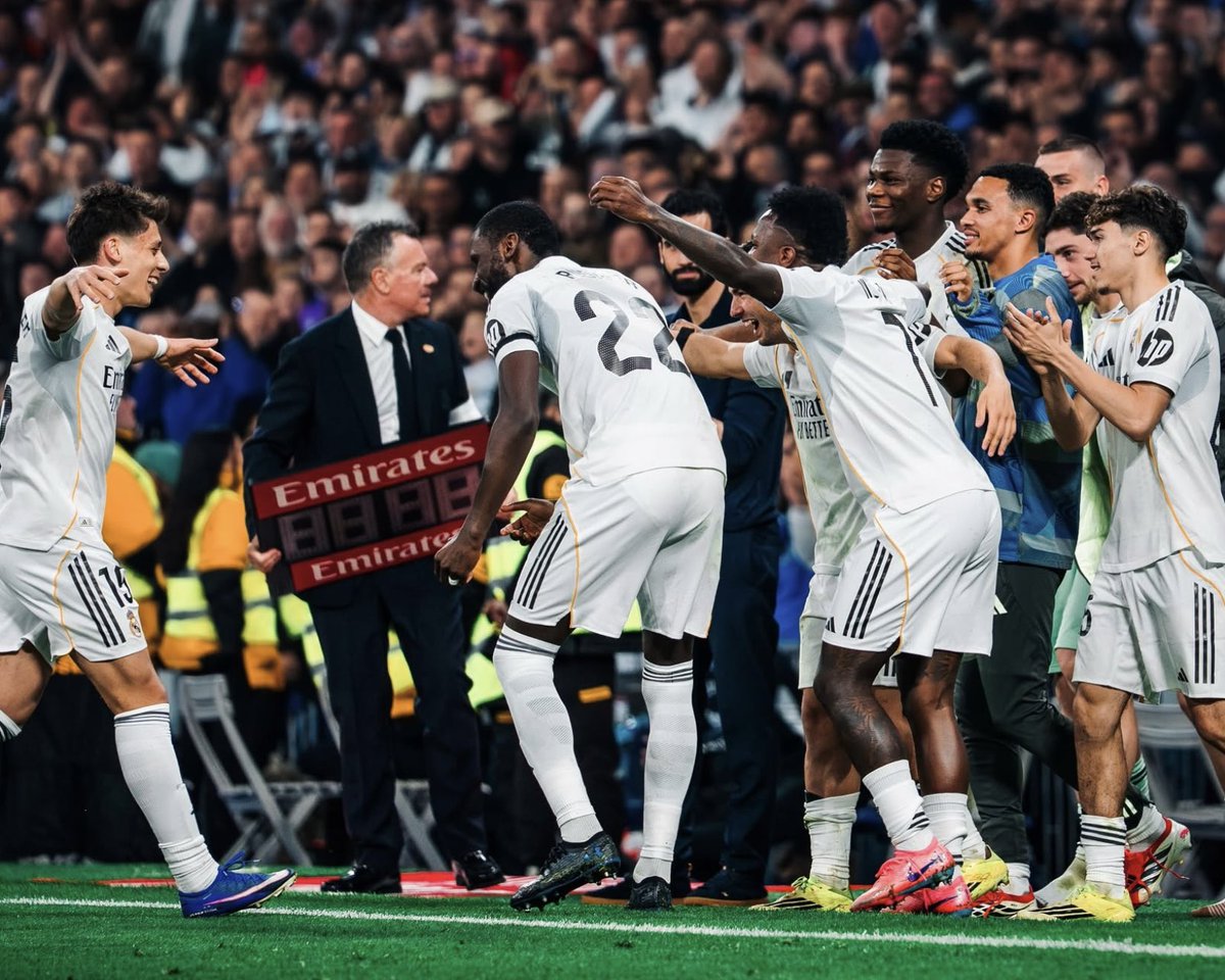 FeyValentine tweet media