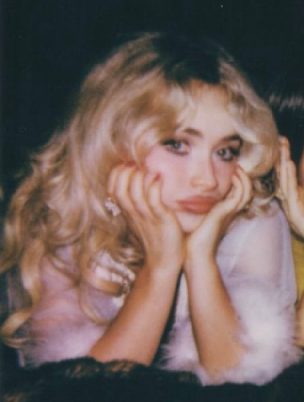 scarpenterfiles's tweet photo. doll face https://t.co/ehYcnMxfWB