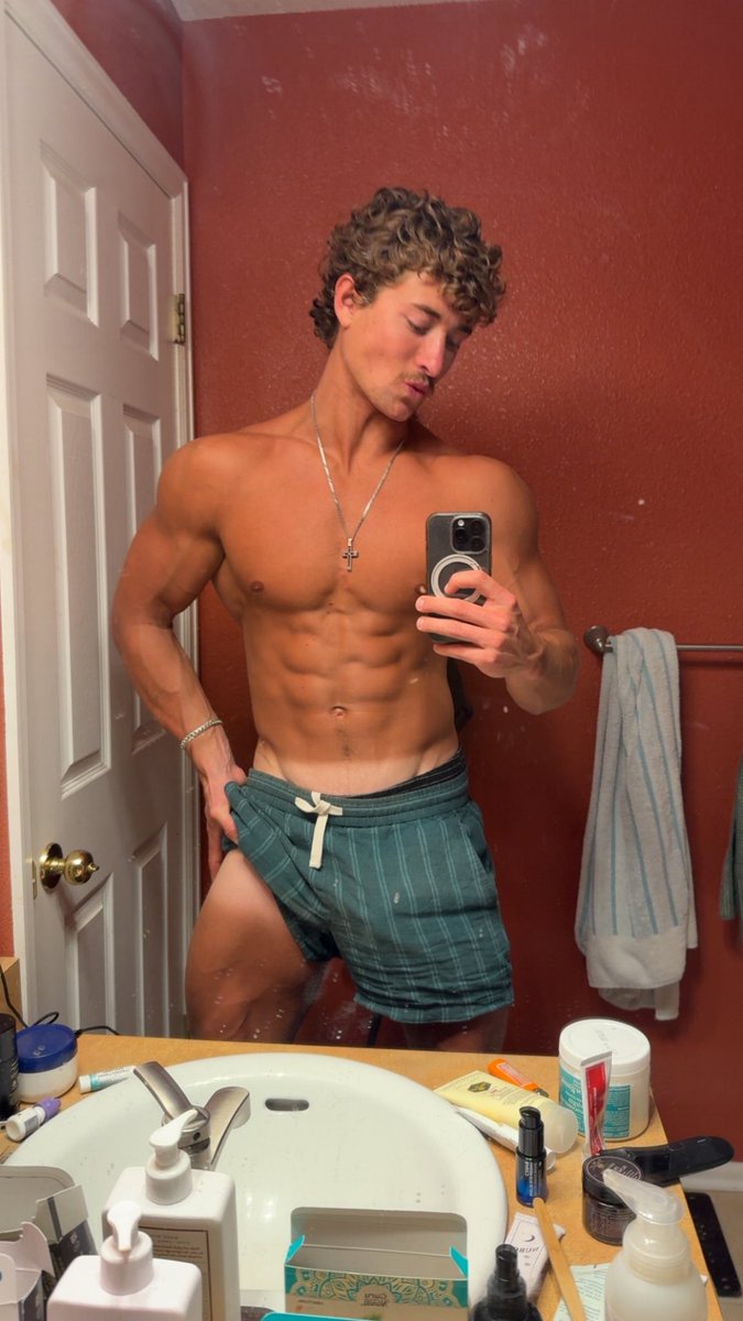 Jacked Chris tweet media