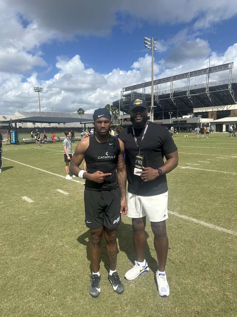 Hawthorne High School tweet media