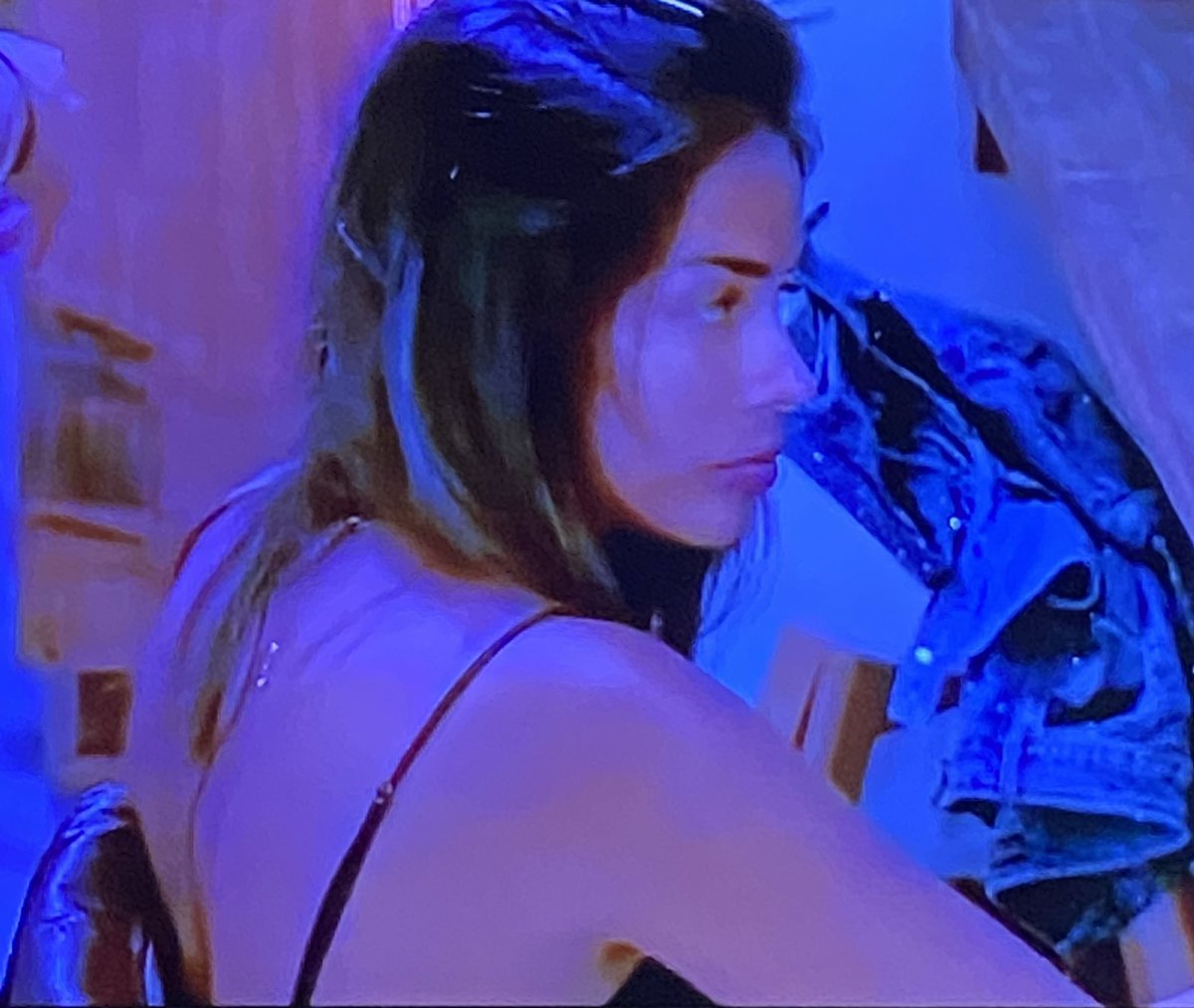 GlowkissClau tweet media