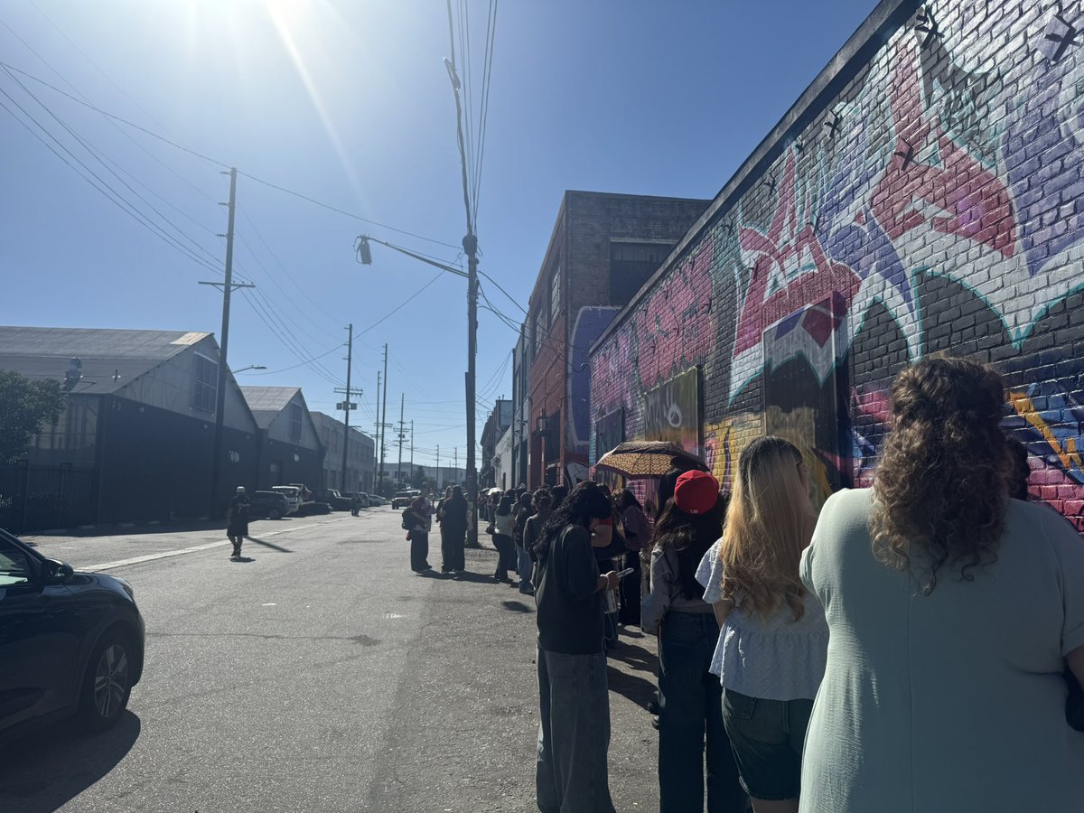 m (•̀ᵥᵥ•́) tweet media