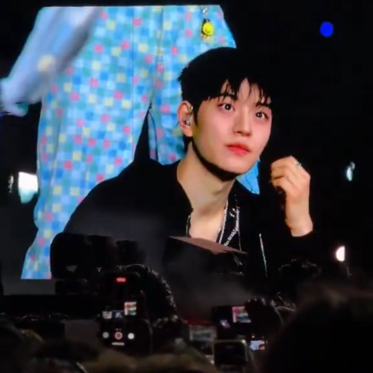 durcy✩🐶 🥟🐿VAI VER O SKZ DNV tweet media