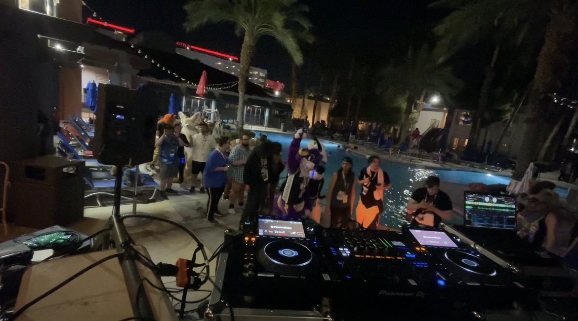 Taka 🔜 FWA tweet media