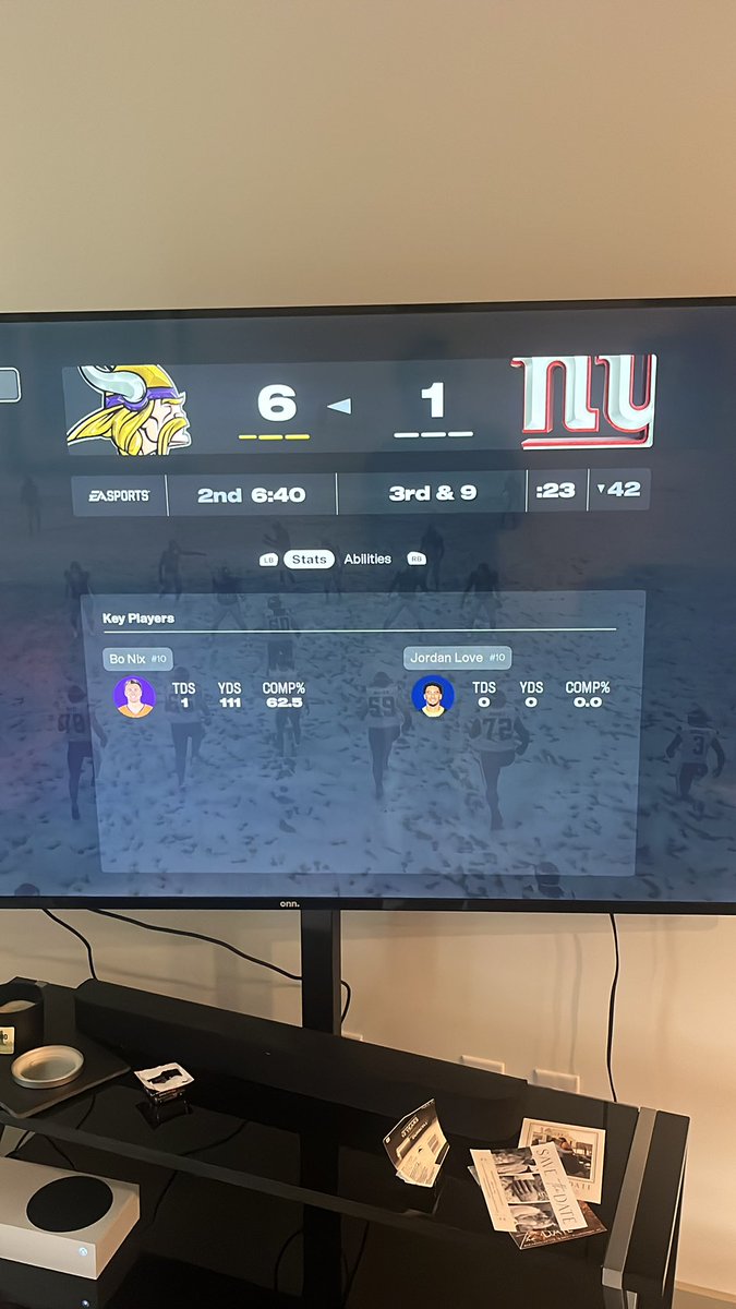 Sullyshea11's tweet photo. Am I the first person to record a single point in dare I say NFL history? @EAMaddenNFL @NFL 👀 😂 #dontmindthescore https://t.co/T4zP5tmER0