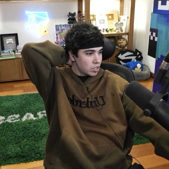 Orne ★🔸 tweet media