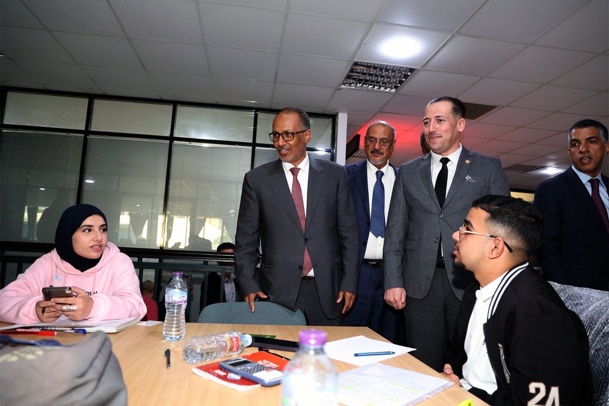 ZeinCheikh's tweet photo. على هامش مشاركتي في أعمال الدورة العشرين للجنة المشتركة الموريتانية–الجزائرية للتعاون، سعدت اليوم بزيارة المدرسة العليا للتجارة بالجزائر، حيث تلقيت تعليمي الجامعي.

وقد تشرفت بتدشين قاعة للمعلوماتية مجهزة بأحدث اجهزة الكمبيوتر تبرعت بها للمؤسسة، والتي أُطلق عليها اسمي، في لحظة مؤثرة تعكس عمق الروابط والاخوة والوفاء.

كما كانت فرصة للقاء طلبة المدرسة وتبادل الحديث معهم حول مساراتهم الأكاديمية وتطلعاتهم المستقبلية.

وأتقدم بجزيل الشكر لإدارة المدرسة على التكريم الذي حظيت به، والذي أعتز به كثيرًا.