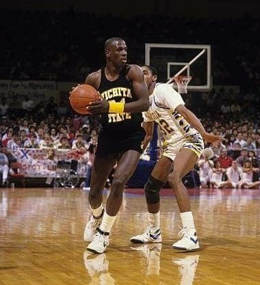 FB_Helmet_Guy tweet media