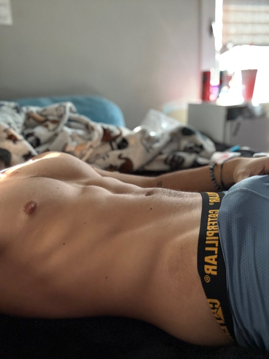 Me iba a depilar y sin querer se me paro