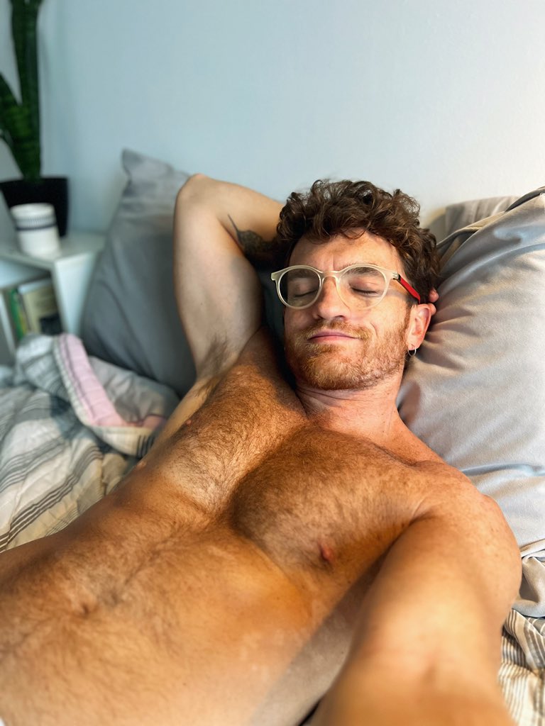 J Ginger tweet media