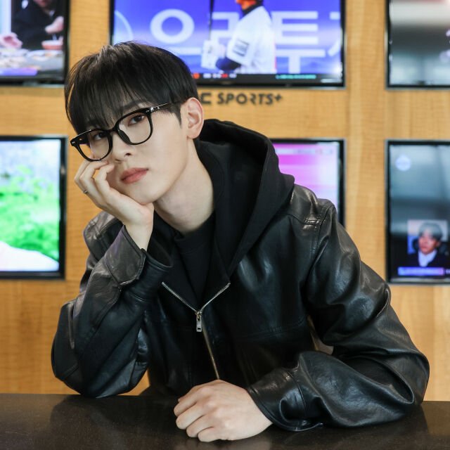 hyunsik updates tweet media