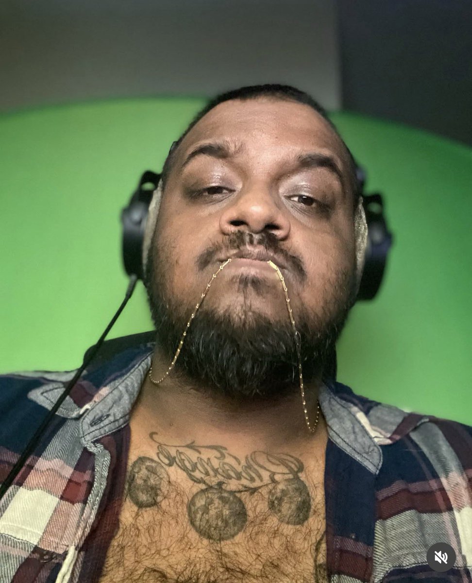 Streamer /Youtuber Zhoxius tweet media