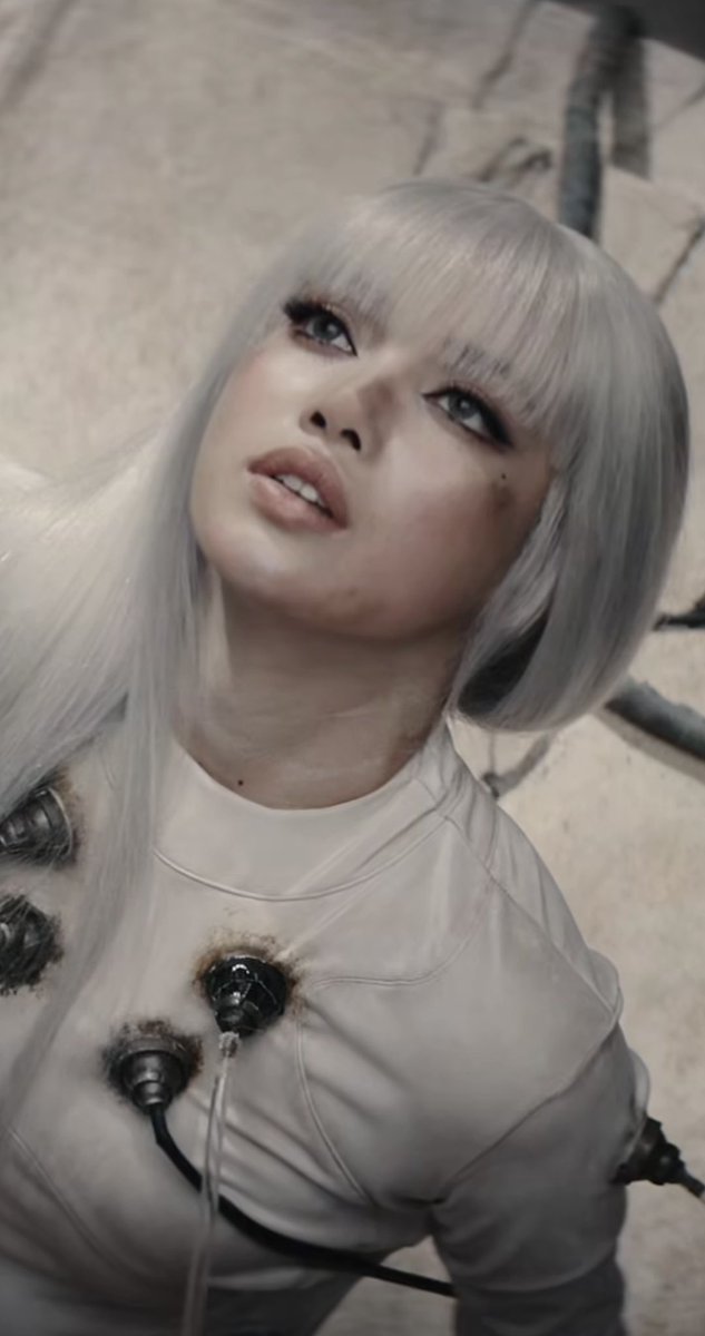 LISANATIONS tweet media