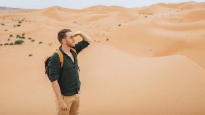 えいけい tweet media