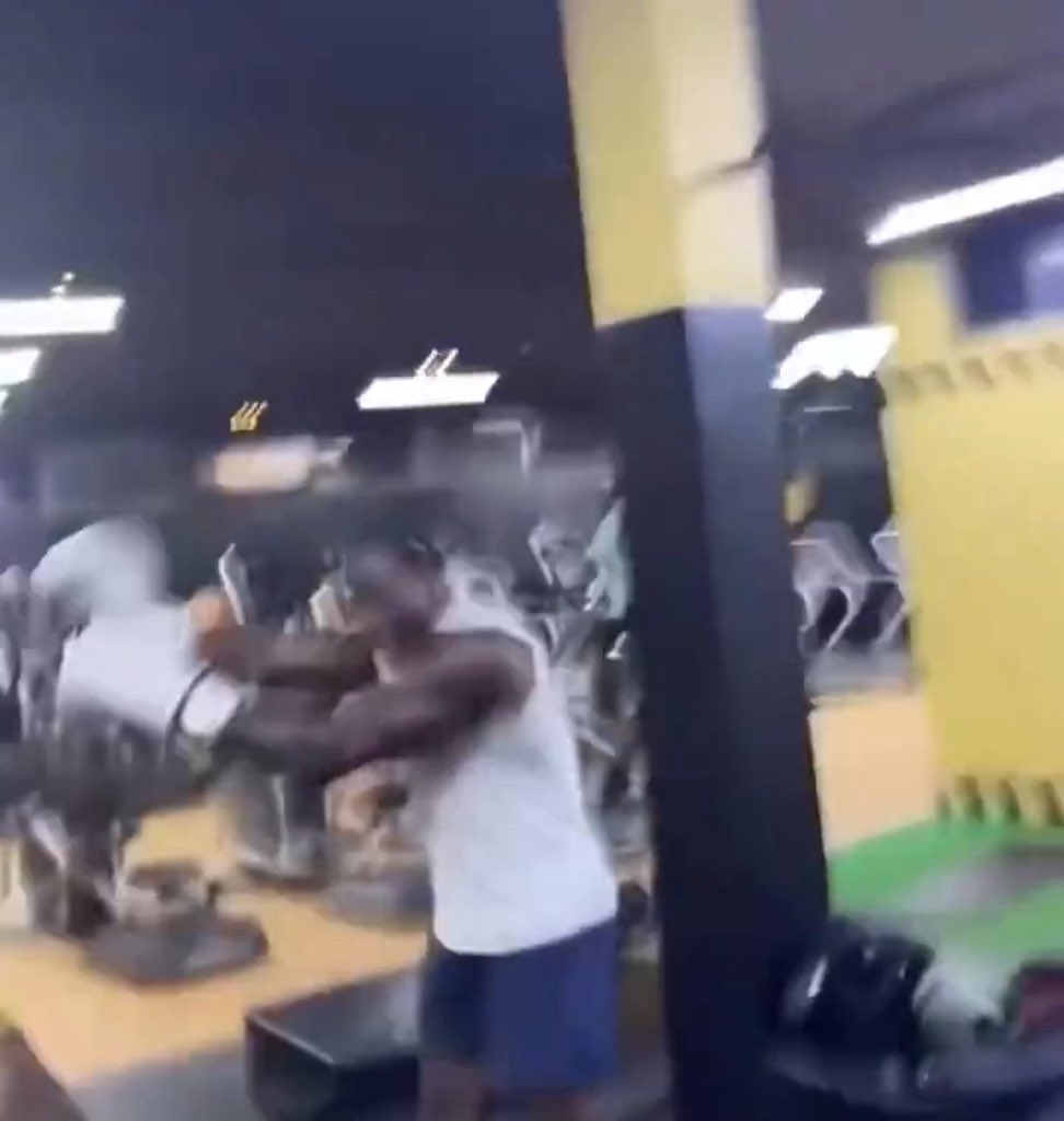 W H I N E R🥇 tweet media