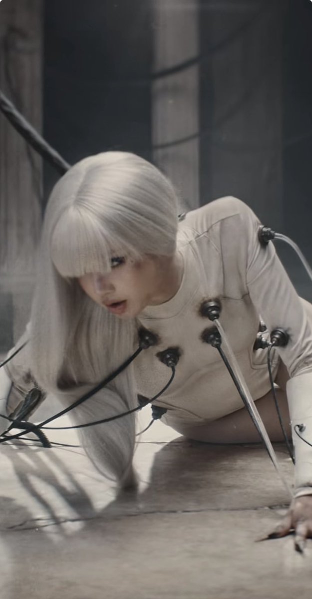 WHO’S THAT GIRL ? tweet media