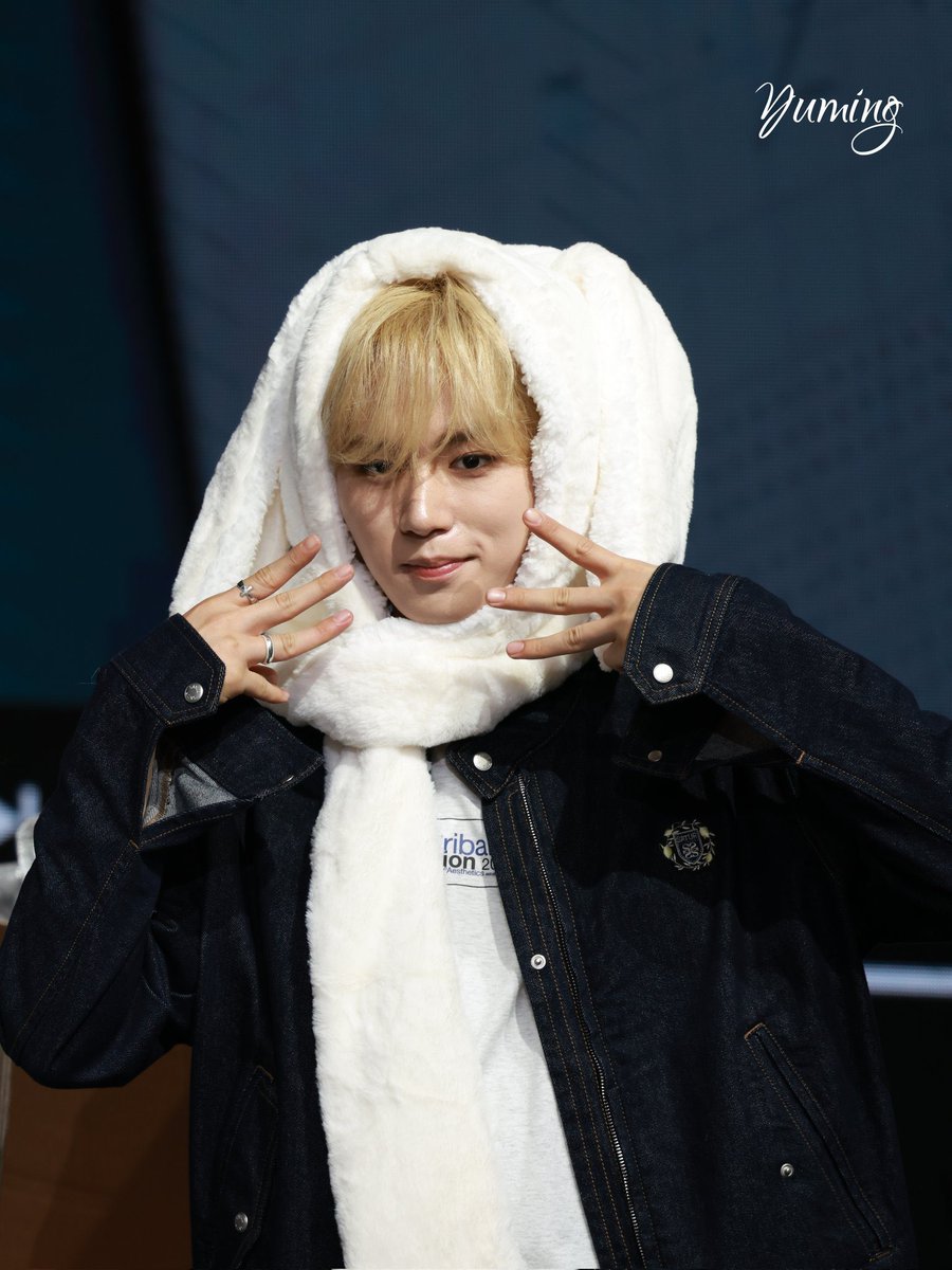 junseompreg's tweet photo. woke up and realized this isn’t a dream… it’s real, junseo is blonde 😭 https://t.co/DTHShSIx5k