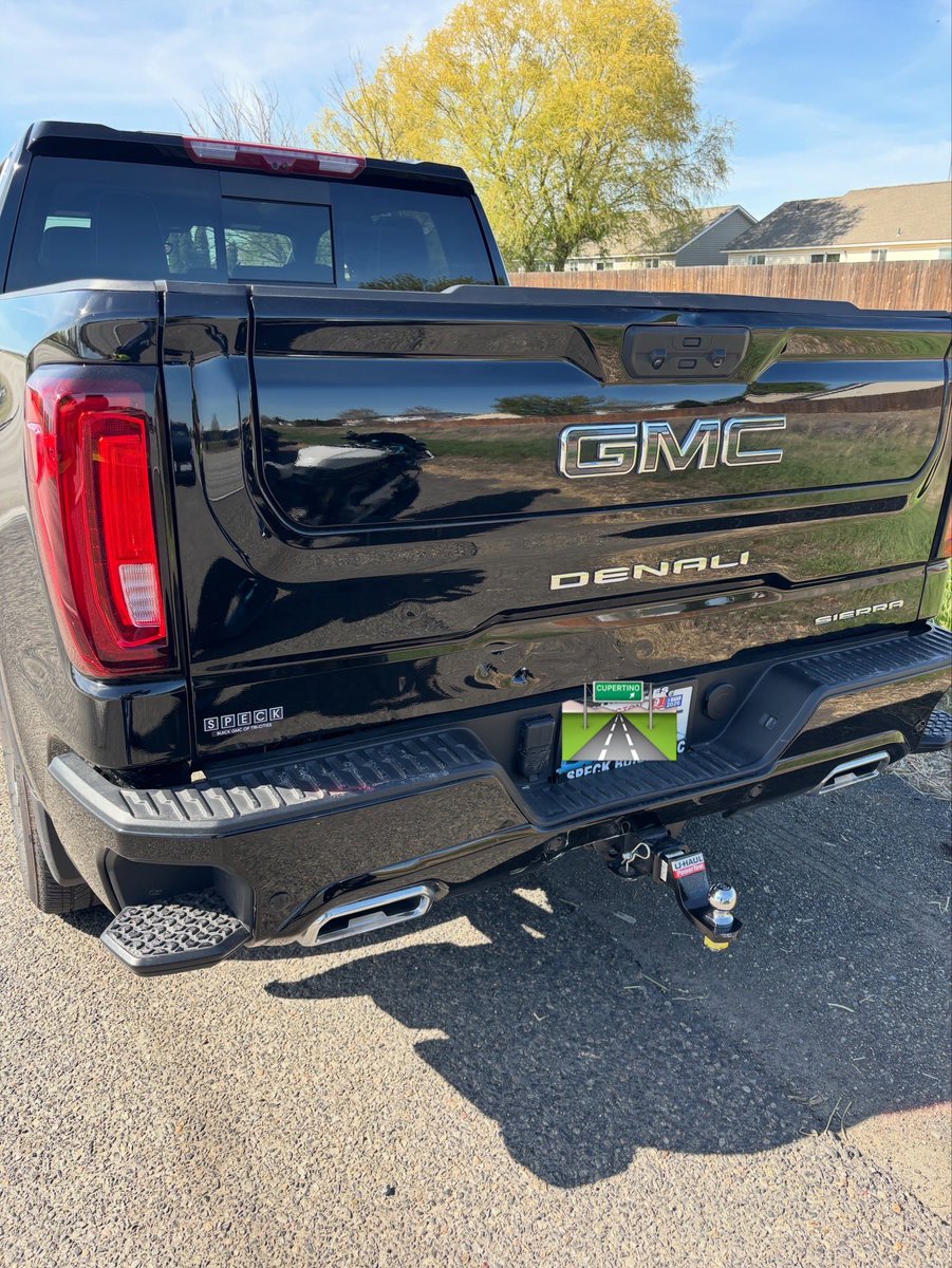 wspd3pio's tweet image. This collision occurred today on WB I182 near mp8 (Pasco).  The roadway is open and the rider was transported with non life threatening injuries to a local hospital. It’s important to always stay alert and maintain a safe following distance.#Collision #Pasco #looktwicesavealife