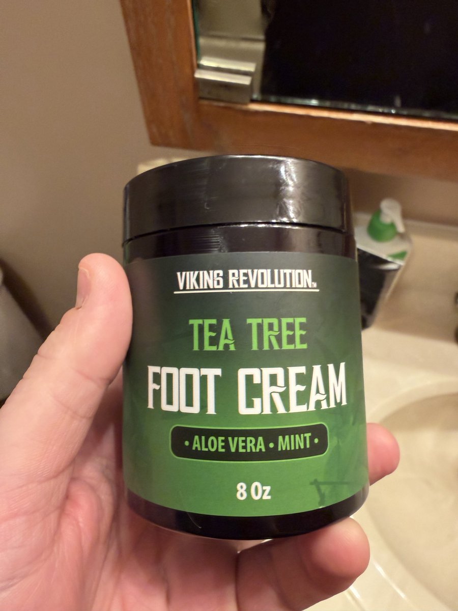 Really loving this foot cream. Makes them feel so soft