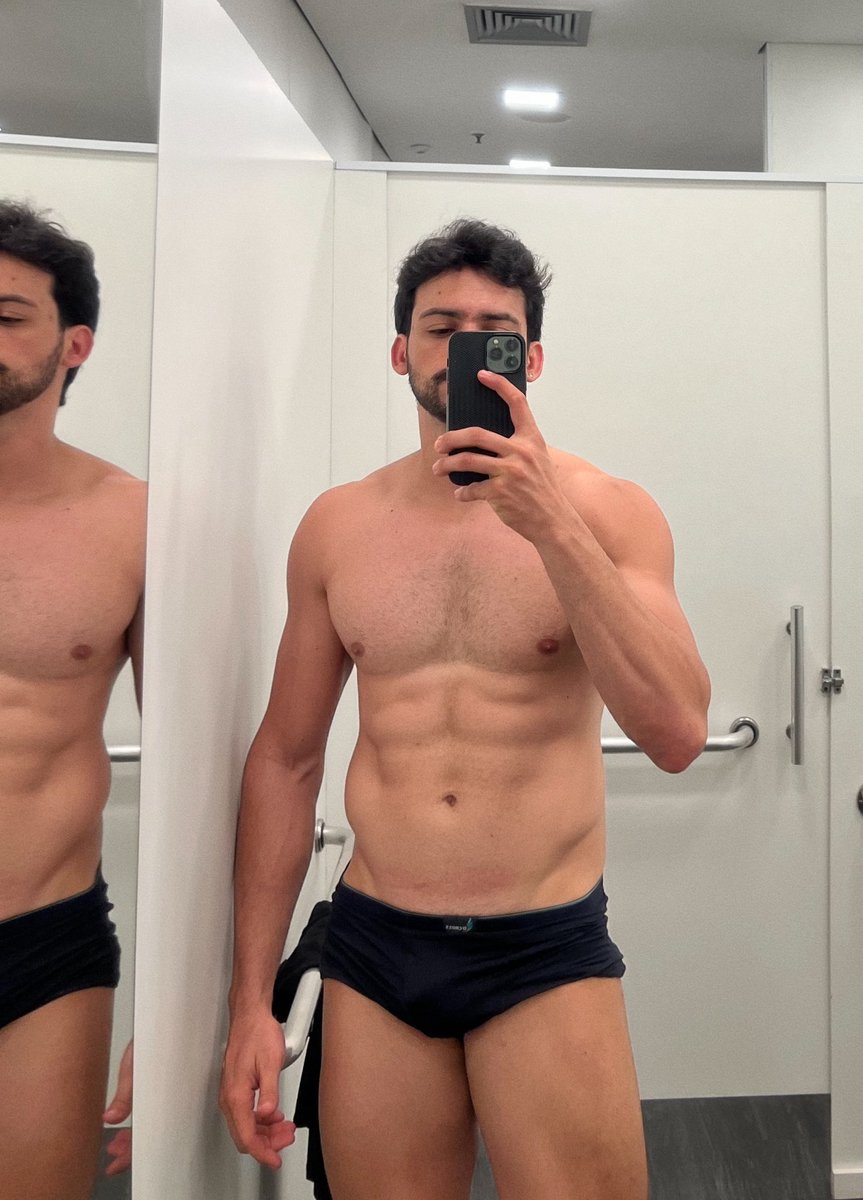 dec0o0's tweet photo. Pós treino https://t.co/dxGB8px4kM