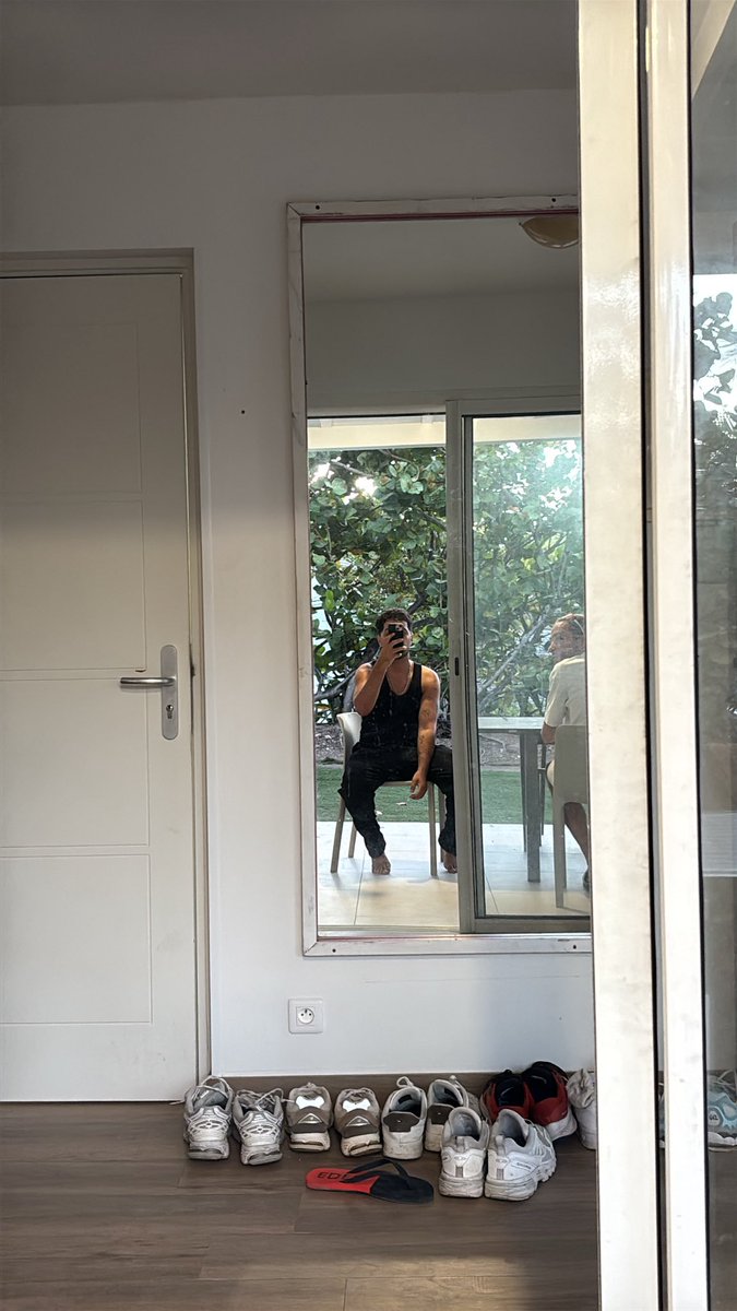 nevagav's tweet photo. #marchdump à saint barth avec un peu de retard https://t.co/A7I0VLIMJA