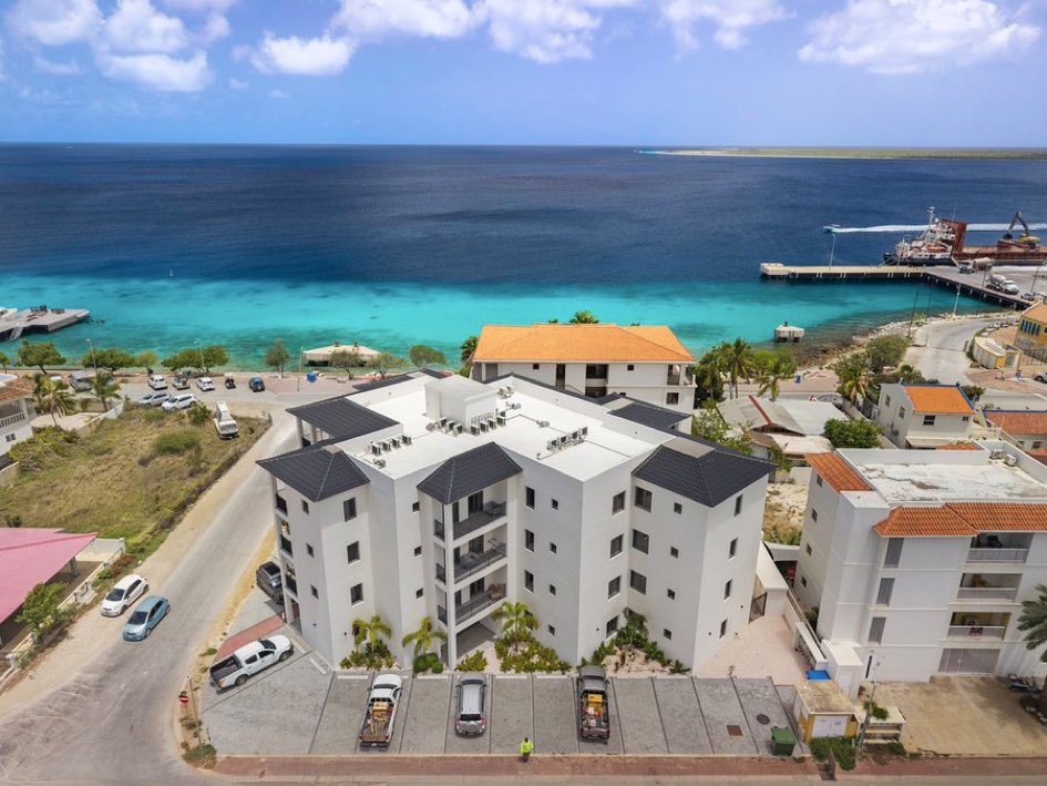 😎🌴CoolestCarib tweet media