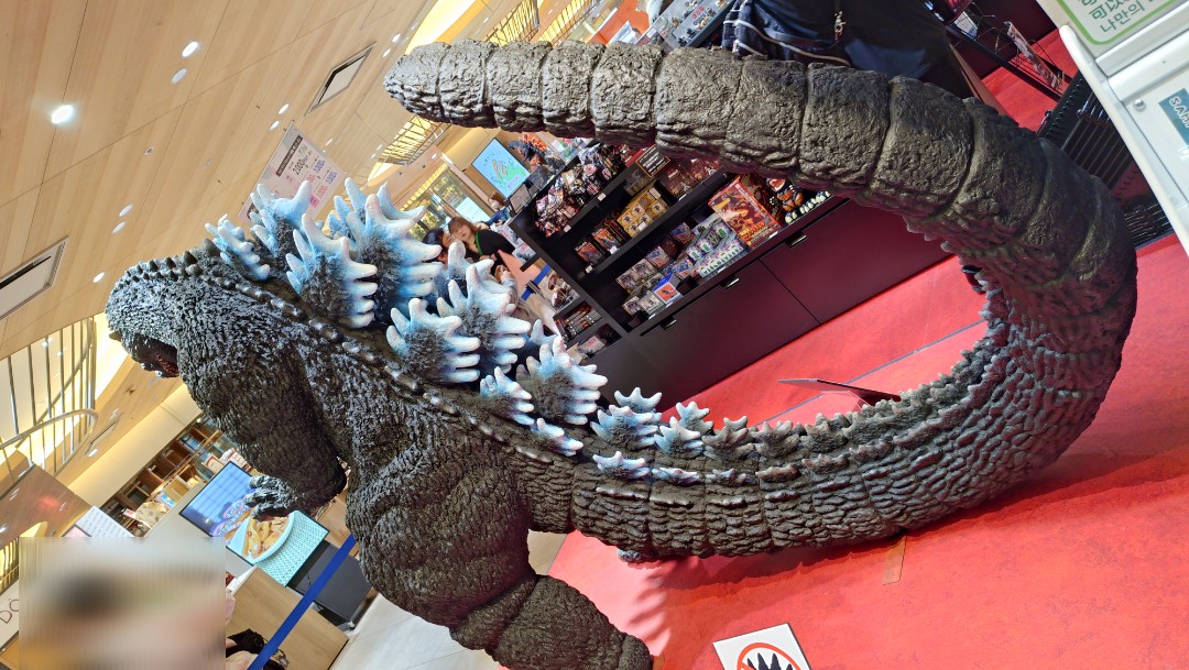 おがわますみ tweet media