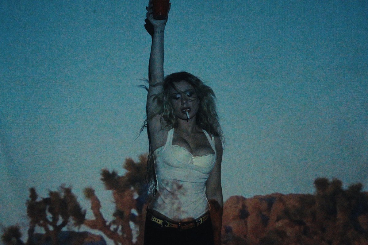 WOR$T GIRL IN AMERICA tweet media