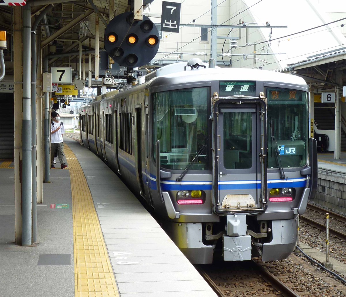 新快速マリンライナー tweet media