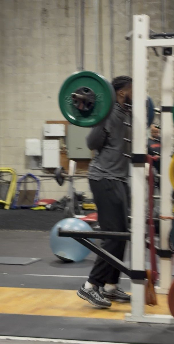 Ty_Winn09's tweet photo. Strength Training ๐ฆพ
#BigMan #aWorkInProgress #Monday
Tyrie Davis-Winn
Offensive Tackle
Class of 2028| 6โ8 265lbs| 85โ wingspan| 36โ arms| 3.78GPA| DualAthlete| PA Football Recruits| 1.71 10-yard split