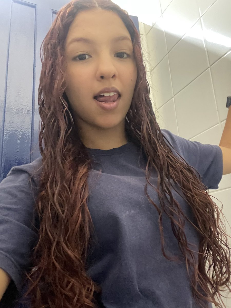 não é a grazy tweet media