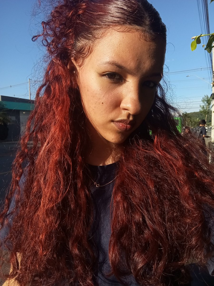 não é a grazy tweet media