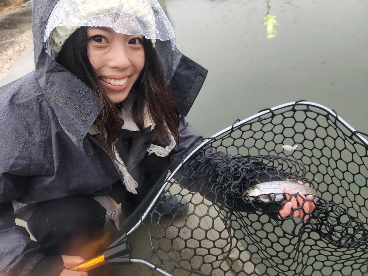 tsurimaka_tv's tweet photo. 今夜22：00～ #テレ玉 は…📺 
#田村亮の釣りならまかせろ！🎣
＃エリアトラウト ならまかせろ！✊
この春共学化した日本栄養大学 から『釣って・食べよう！』とスペシャルオファー💓
是非とも👀🌈
#田村亮 #釣りまか  #ハヤブサ #XBRAID #Haier #明邦化学 #エイテック #マシェバラ #理依奈 #安達勇人 https://t.co/9JgGv2knTv