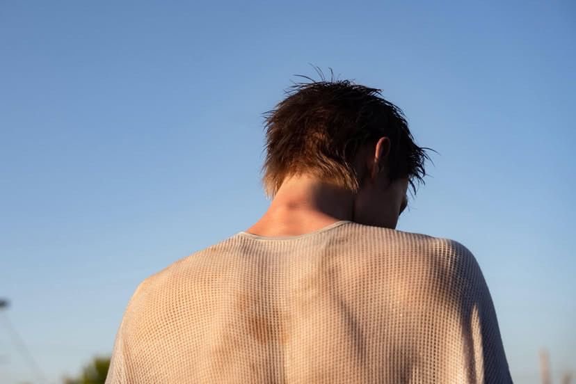 #redpinkyup tweet media