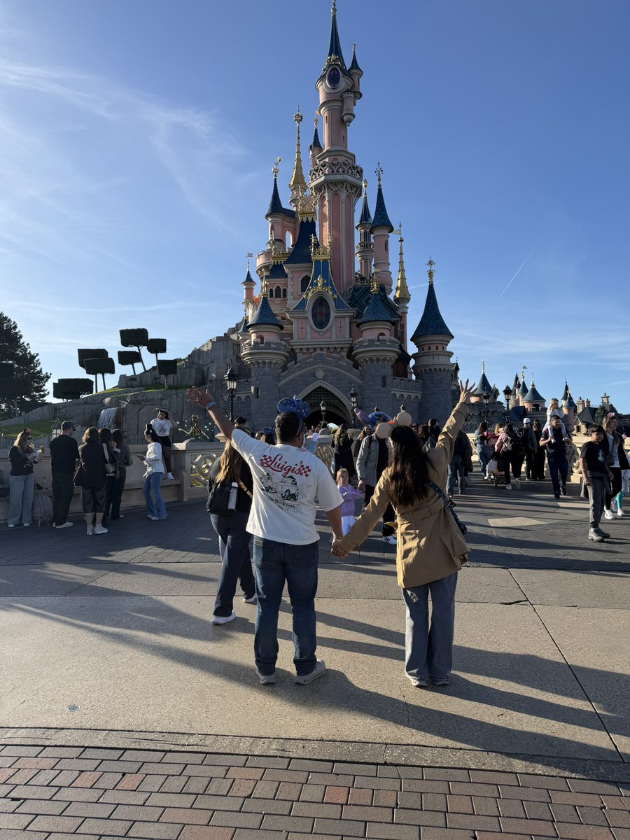 gamvv_'s tweet photo. 4/6 🏰 https://t.co/WkEr10jfNl