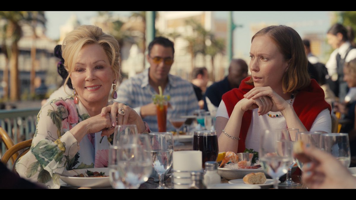 best of hannah einbinder tweet media