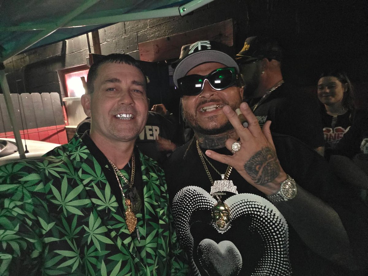 Billschumitt's tweet photo. Man.
Shout out to DJ Hylyte !
This dude has been on tour with Jelly Roll and has done some absolutely MAJOR shit.
I locked down a spot for The Council 2432 at the next Summer of Sins !
It nothing but RESPECT for this guy and am absolutely thankful for th opportunity for the guys. https://t.co/WqmfRoibo2
