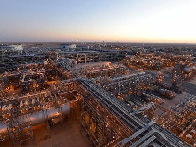 الباهوت tweet media