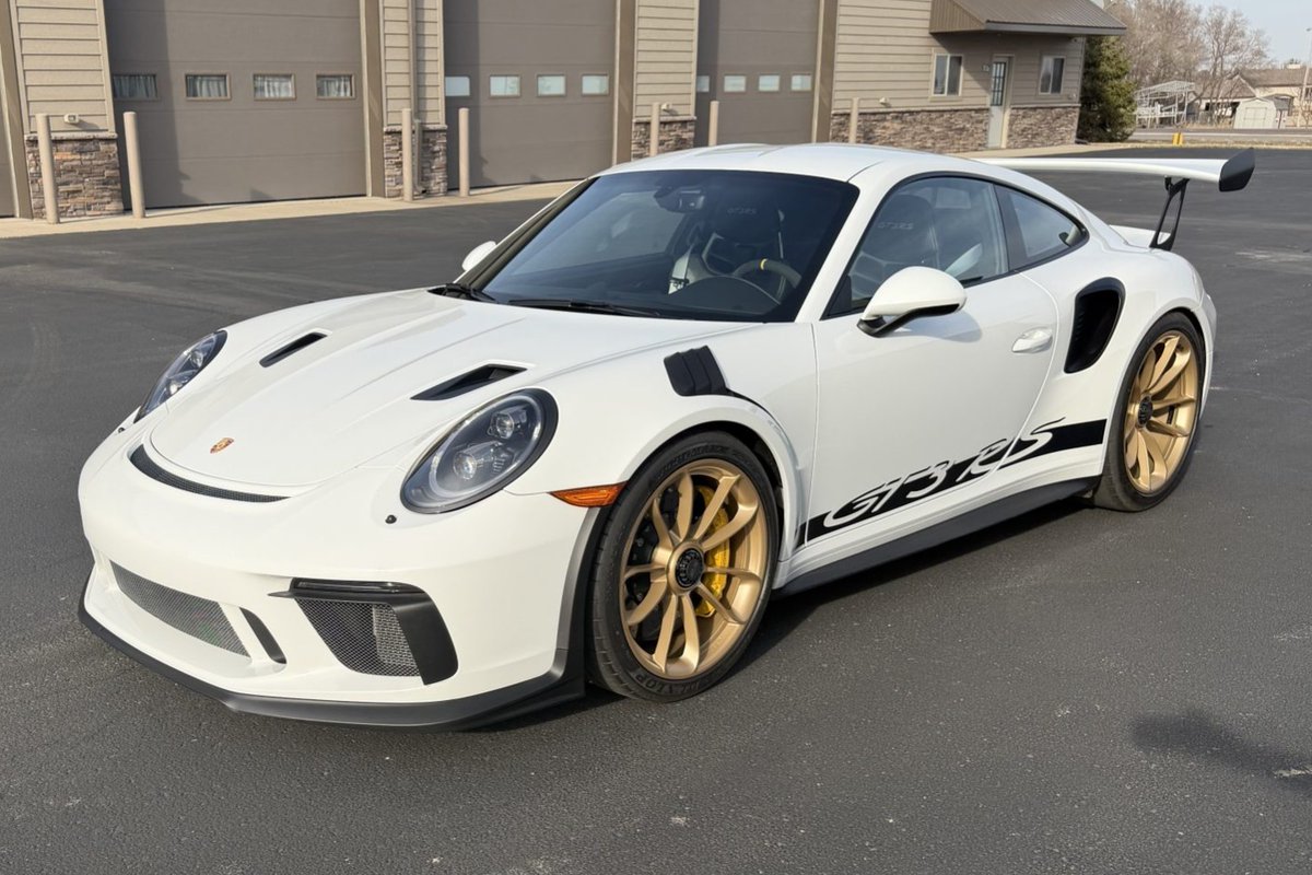 Bring a Trailer tweet media