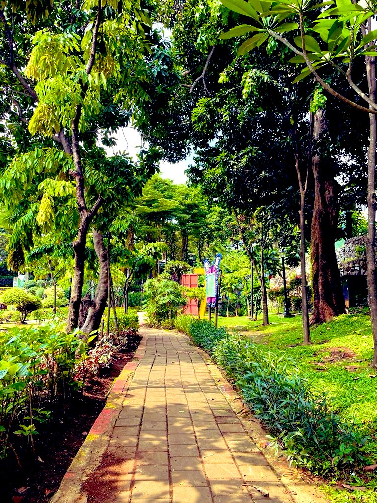 Depok Banget tweet media