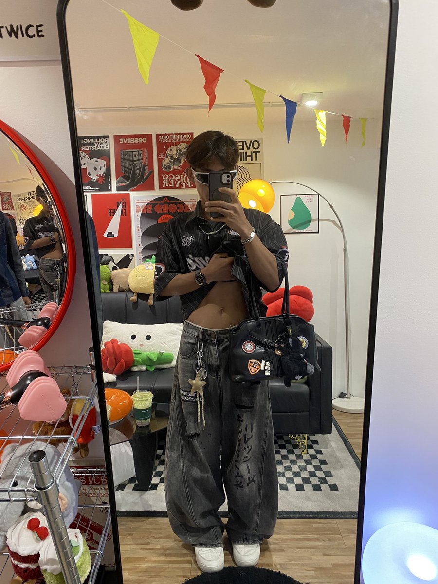 Tzy Rāk ✨ tweet media