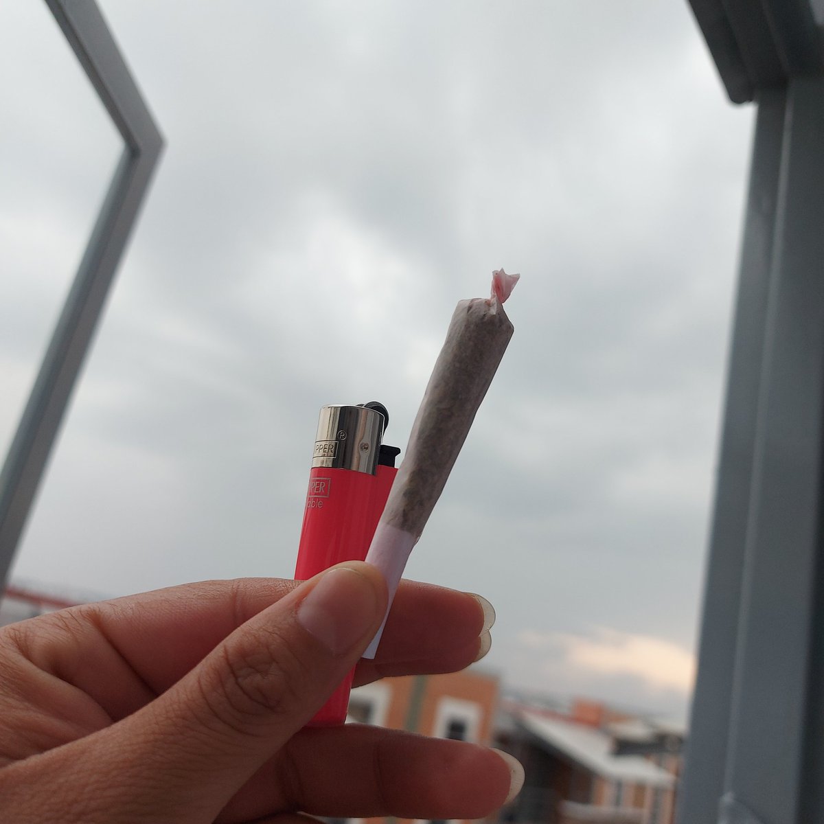 Ya se nubló... ¡pues porrito! ☁️✈️