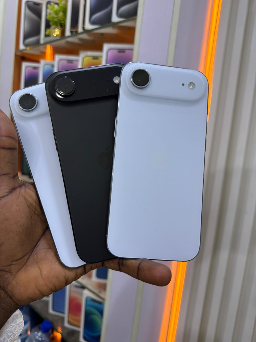 Topmobile_'s tweet photo. iPhone 17 256gb 1.250m 

iPhone  air 256 1.350m. https://t.co/IUFccNMbyz